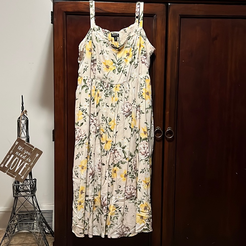 Cream, floral, spaghetti strap, midi dress.